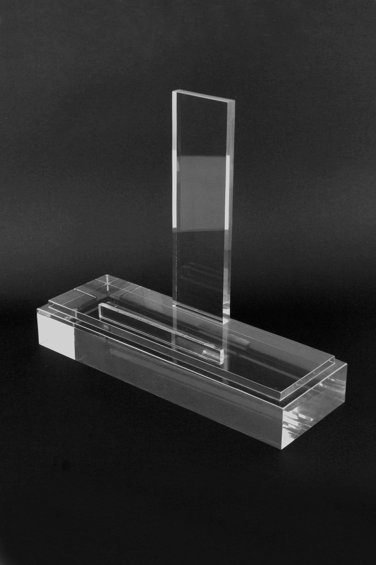 Lucite Table Top Art Easel