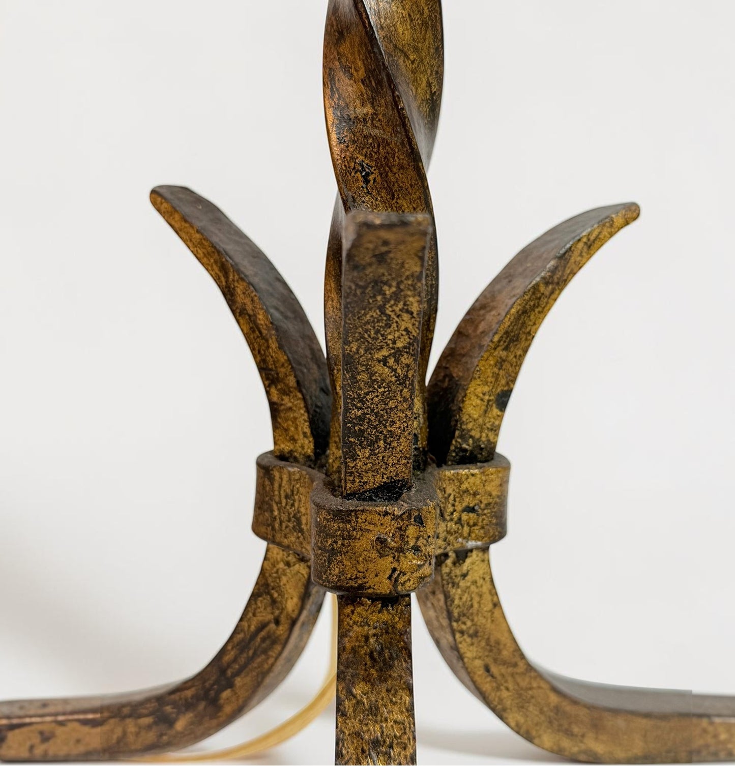 Twisted Gilt Iron Standing Lamp on Tripod Base