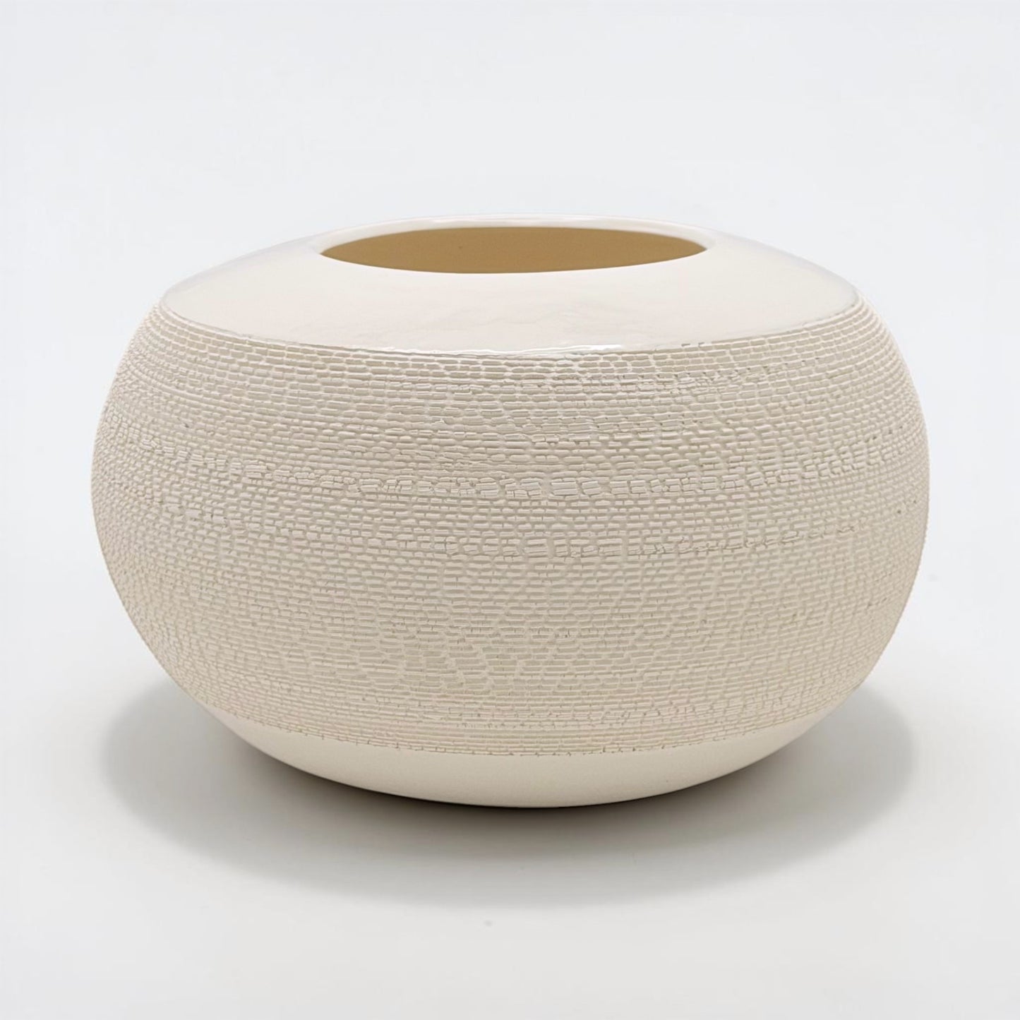 Round Porcelain Textured Vase