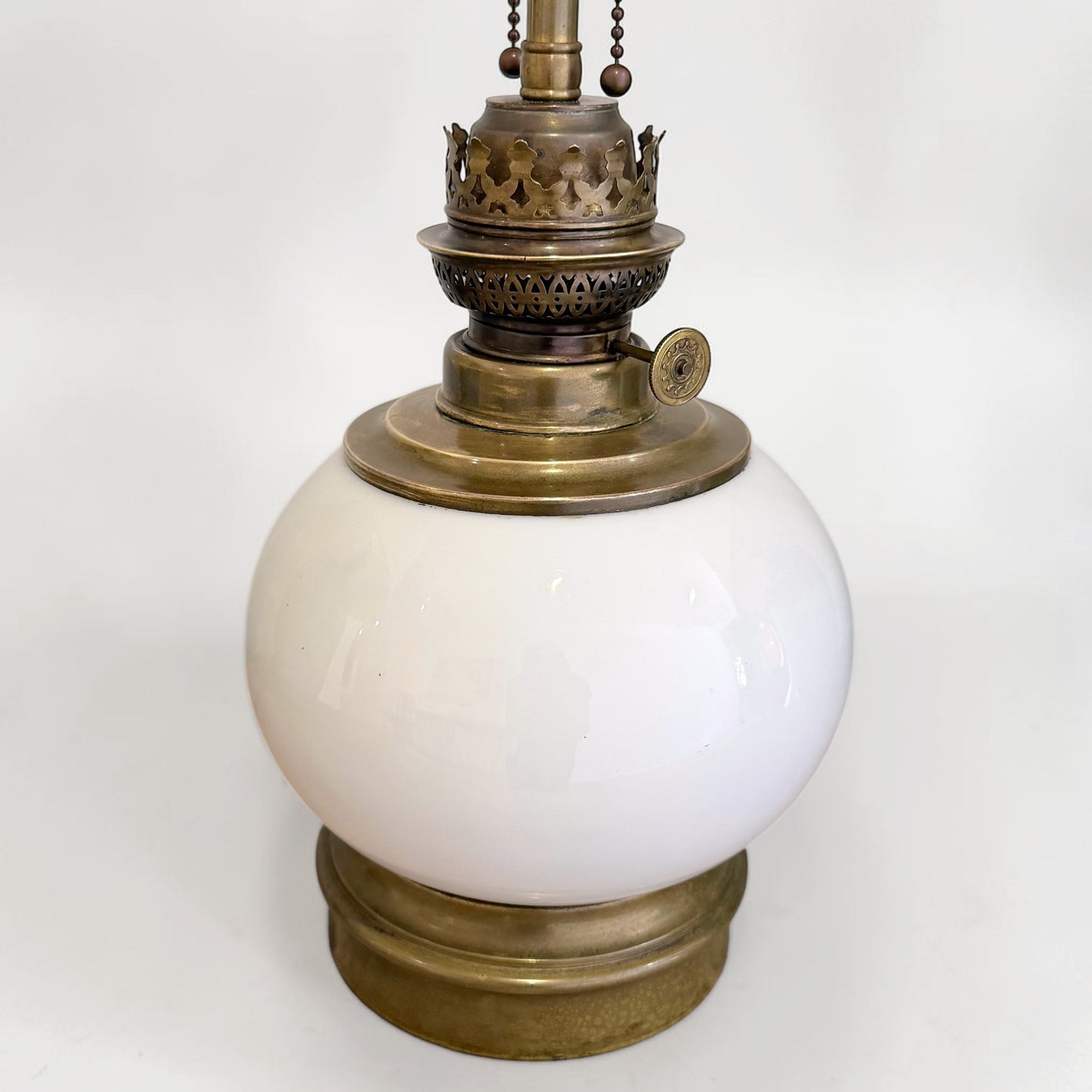 French White Porcelain and Brass Table Lamp
