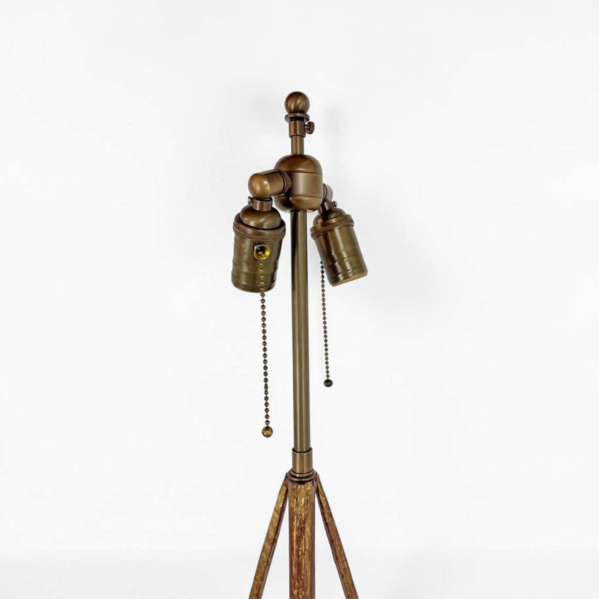 Gilt Iron Arrow Form Standing Lamp