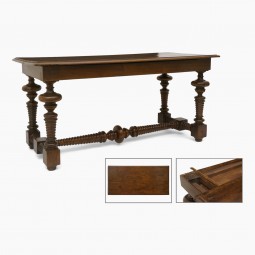 Portuguese Writing Table