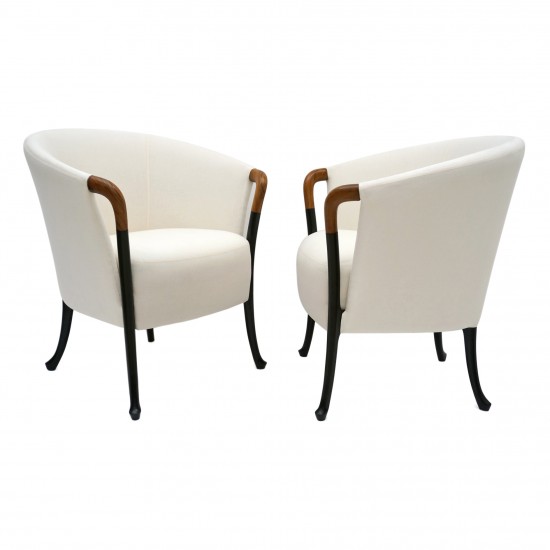 Pair of Curved Back Armchair with Beech Wood Legs